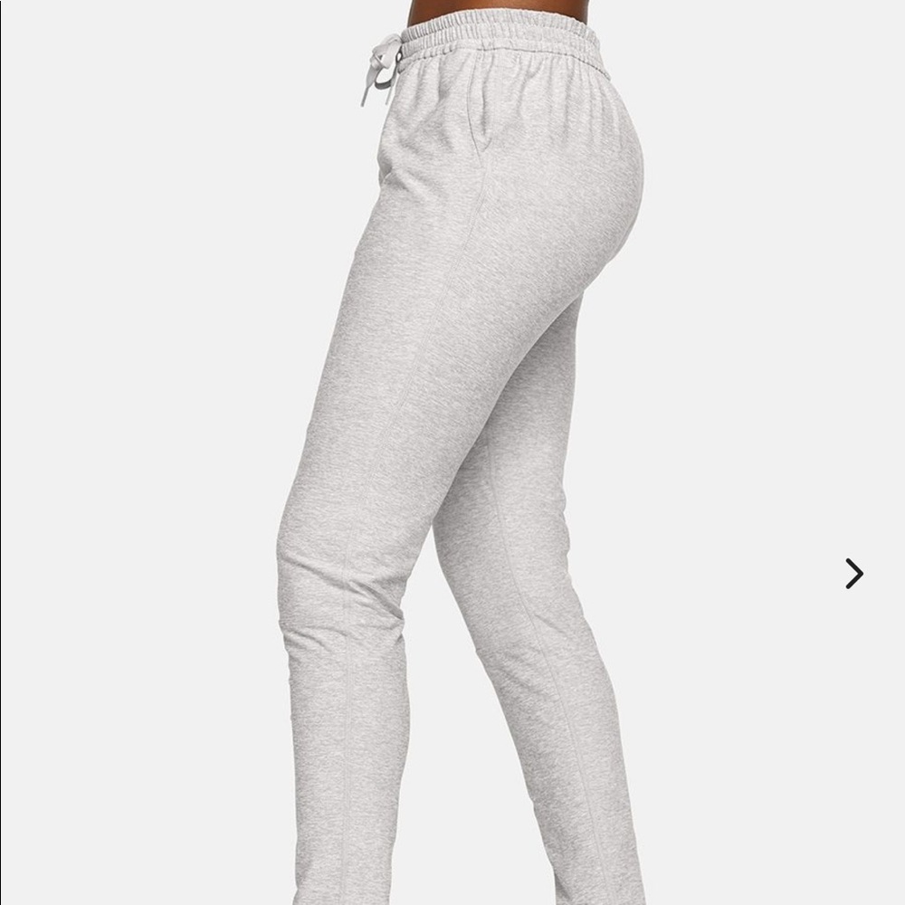 grey cloud knit OV joggers